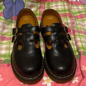 Dr. Martens 8065 Mary Jane shoes size 7us womens